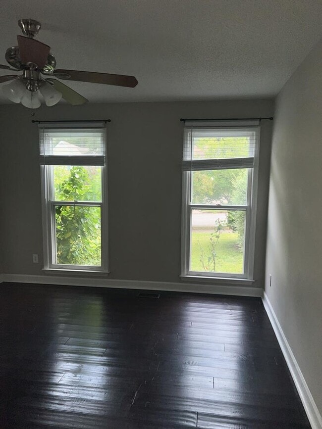 Building Photo - Coming Soon! 3 BR/2.5BA | Newly Renovated Single Family Home | Fenced yard | Community Amenities!