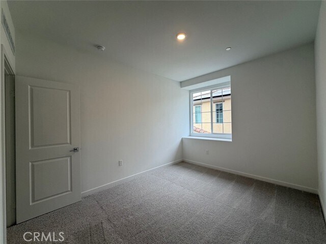 Building Photo - 8463 Gabrielino Ct