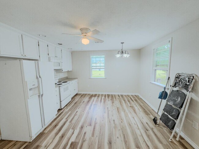 Building Photo - 476 Co Rd 118