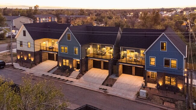 Building Photo - 4009 N Indiana Ave