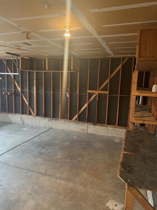Building Photo - 5486 Mira Loma Cir