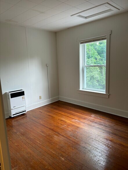 Building Photo - 237 M Aly