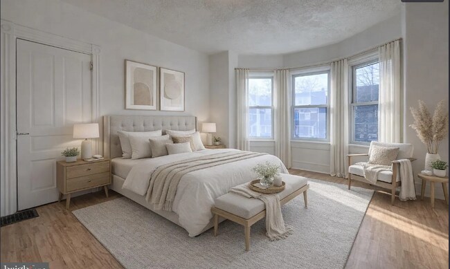 Building Photo - 227 S Ann St