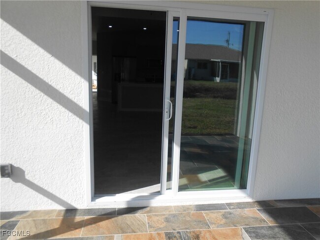 Building Photo - 937 Graystone Ave