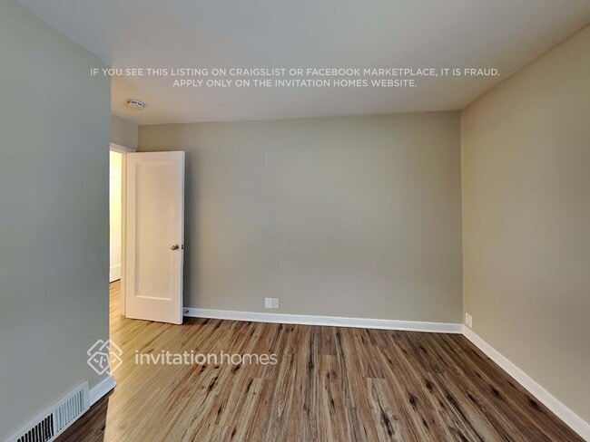 Building Photo - 2940 Orchard Ave N