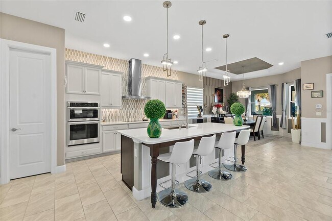 Building Photo - 54 N Riverwalk Dr