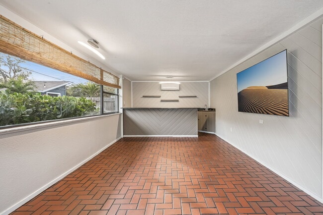 Building Photo - 3218 Carnine Dr