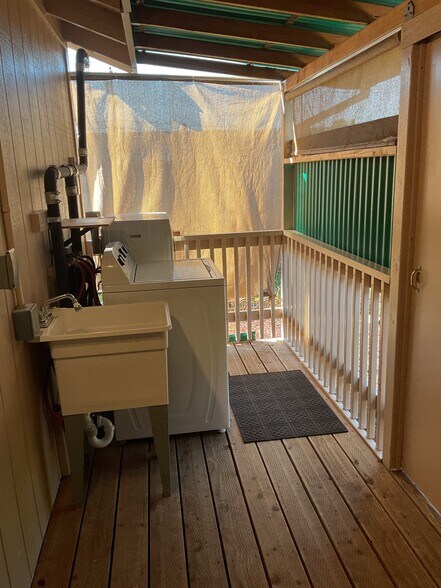 Building Photo - 2633 Bal Harbor Ln