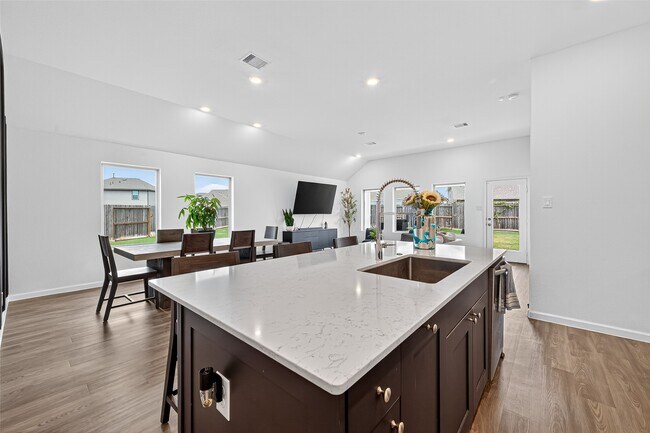 Building Photo - 29402 Amber Pne Ct