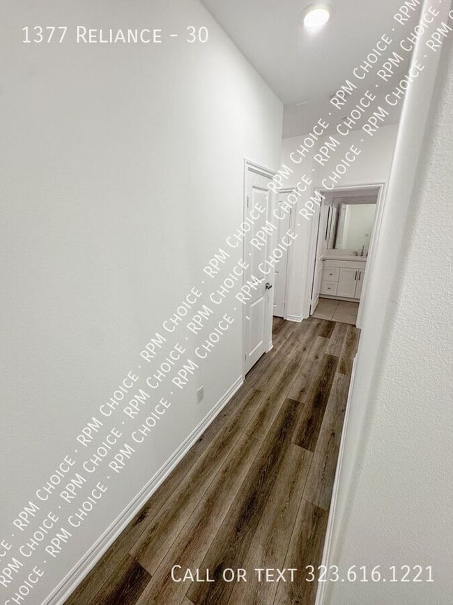 Building Photo - 1377 Reliance-30