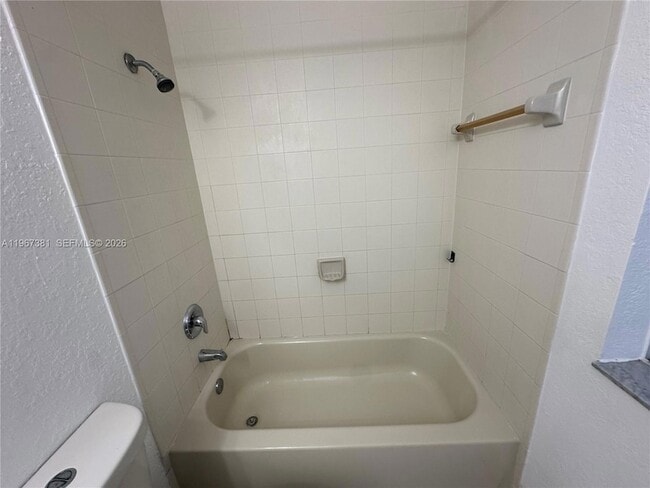 Building Photo - 2615 SE 15th Pl