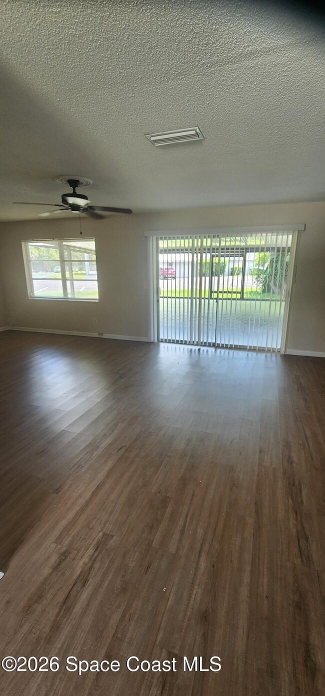 Building Photo - 1003 Coronado Dr
