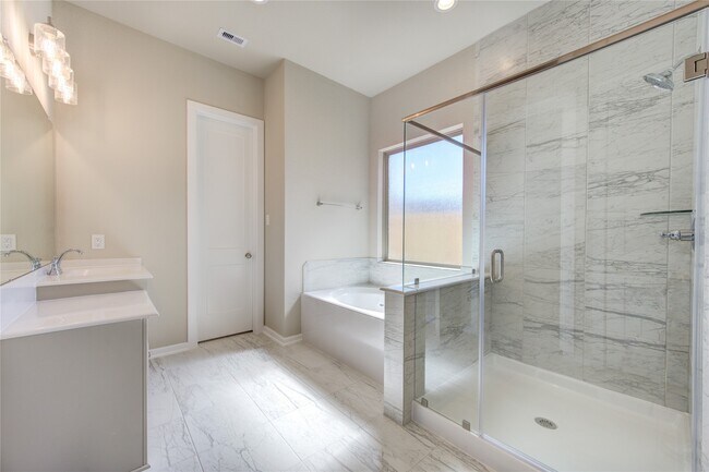 Building Photo - 4203 Maple Glen Dr
