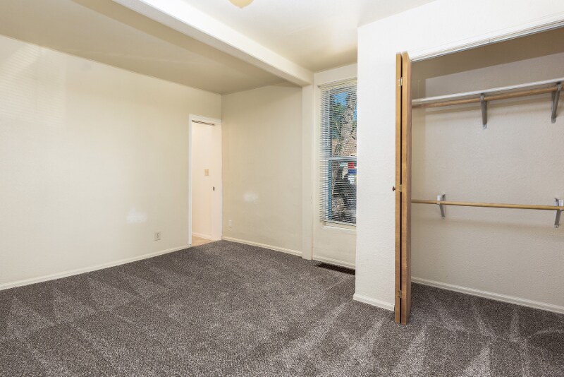 Building Photo - 810 Sahwatch St