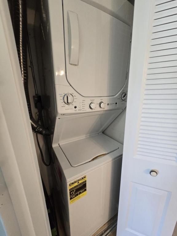 Building Photo - 2955 Stillwell Ct