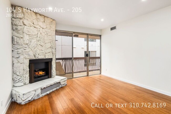 Building Photo - Spacious & Fully Remodeled Pet-Friendly 2-...