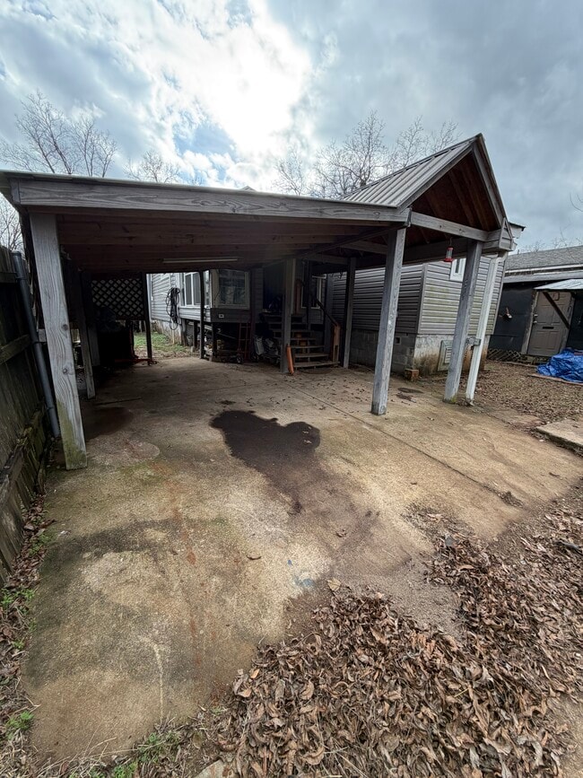 Building Photo - 2900 Dawson Ave SW