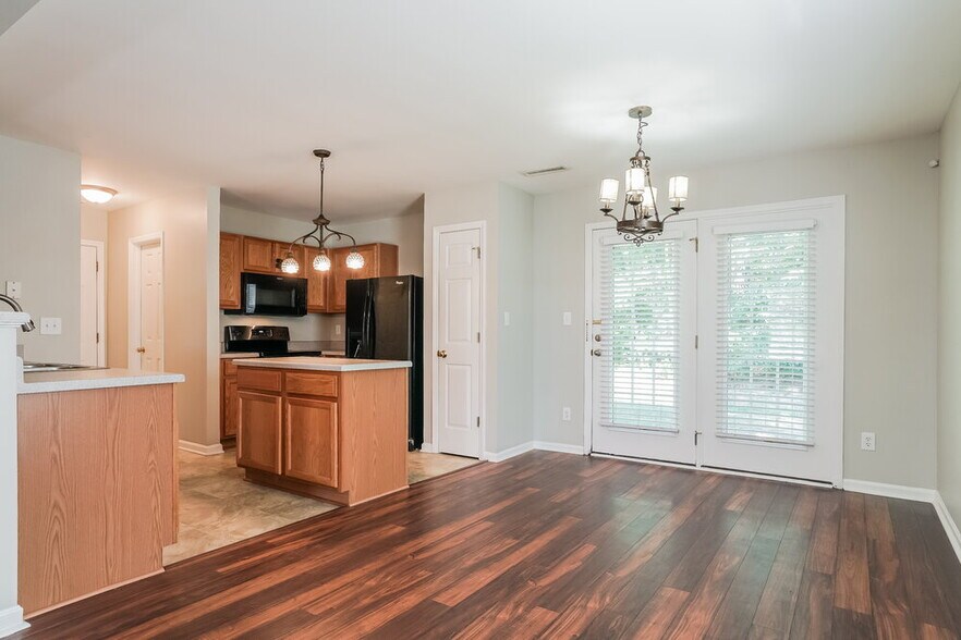 Building Photo - 3637 Pinkham Way