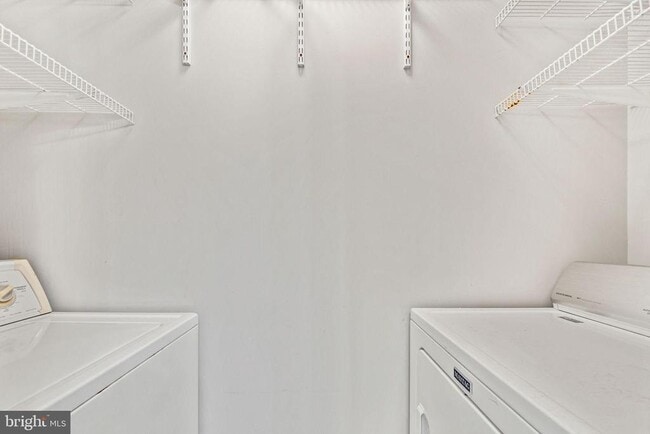 Building Photo - 509 Cascade Ct