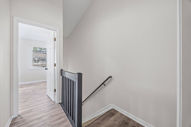 Building Photo - Great 2 bdrm Townhome in Steele Creek area...