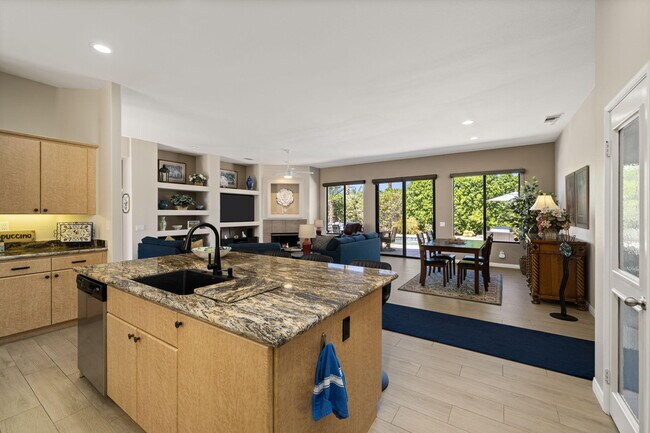 Building Photo - 75840 Sarazen Way