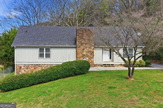 Building Photo - 212 Chandler St