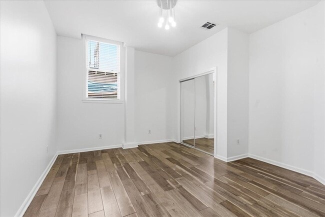 Building Photo - 235 Ogden Ave.