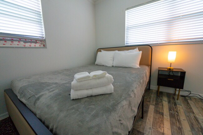 Building Photo - 2627 Ambergate Rd