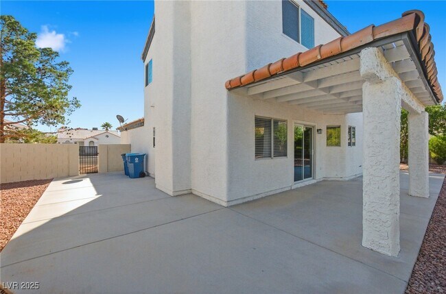 Building Photo - 1460 Daybreak Rd