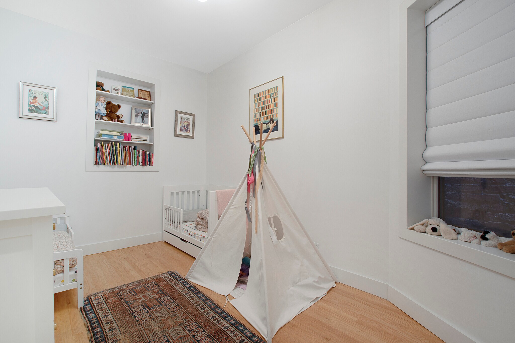 Building Photo - 4532 N Damen Ave