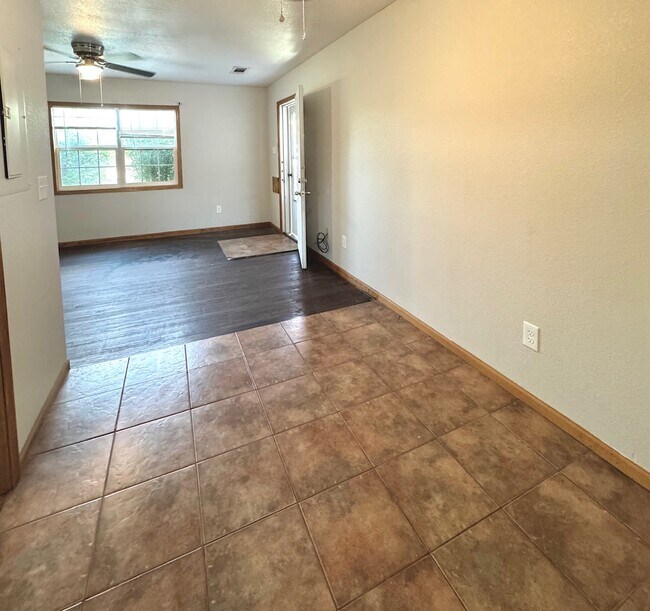 Building Photo - 2809 Westhaven Cir