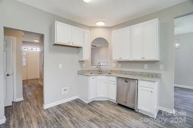 Building Photo - 9839 Brawley Ln