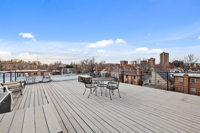 Building Photo - Downtown 1 Bedroom 1 Bath! Coming Soon!