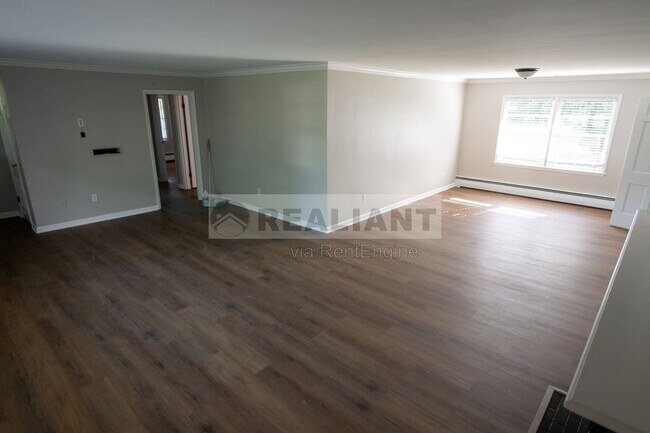 Building Photo - 517 N 3rd St