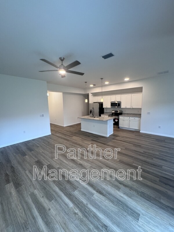 Building Photo - 966 Hood Ave NW