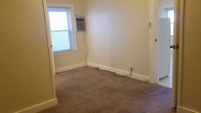 Building Photo - Cute 1 bedroom in Downtown Sacramento!!