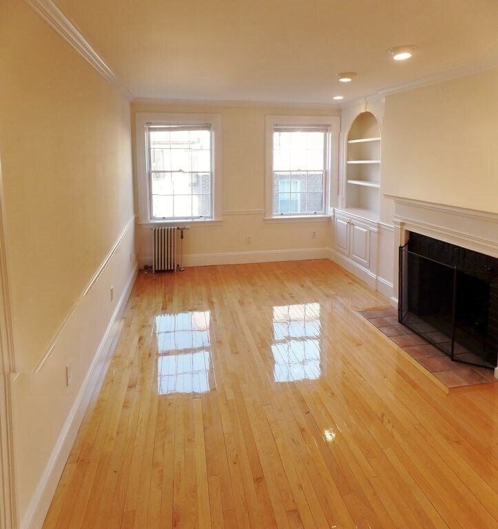 Building Photo - 20 Lime St