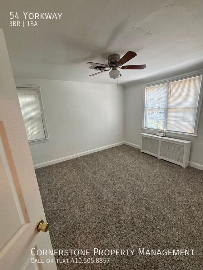 Building Photo - 54 Yorkway-