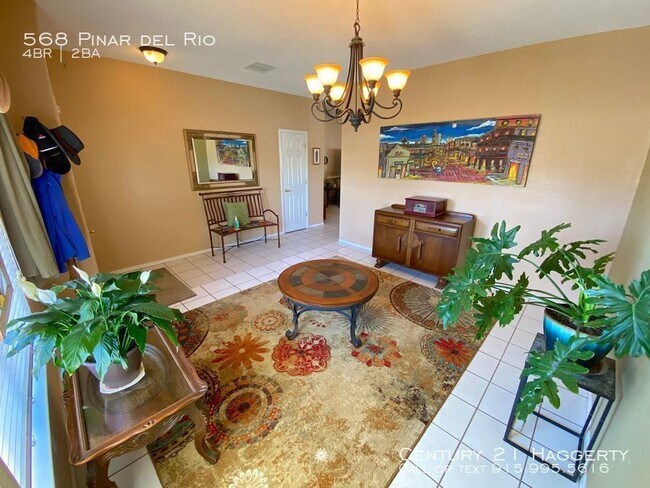 Building Photo - 568 Pinar Del Rio Dr