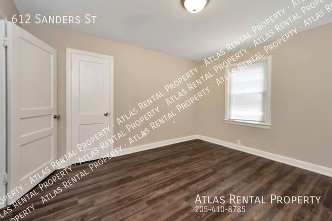 Building Photo - 612 Sanders St