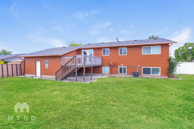 Building Photo - 1470 W 6915 S