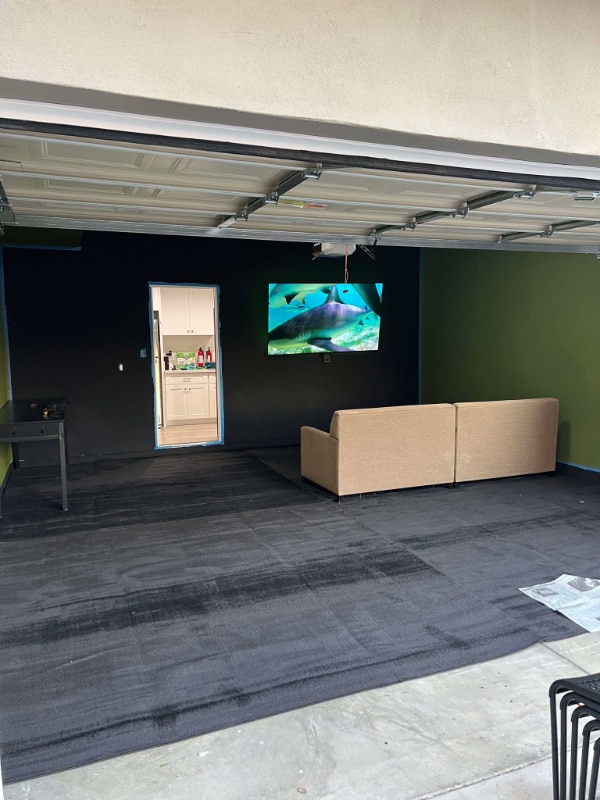 Building Photo - 866 N Edgemont St