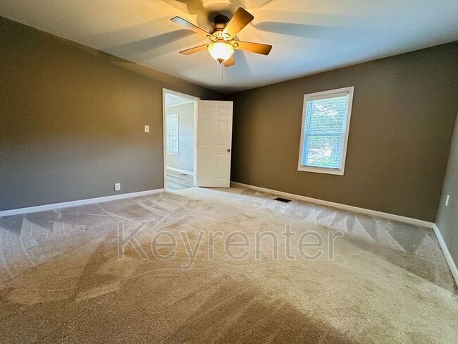 Building Photo - 1206 Cedar Ln