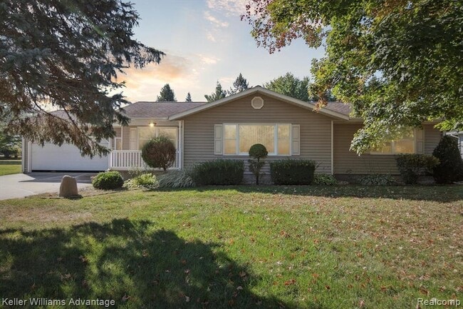 Primary Photo - 245 Lynbrook Dr
