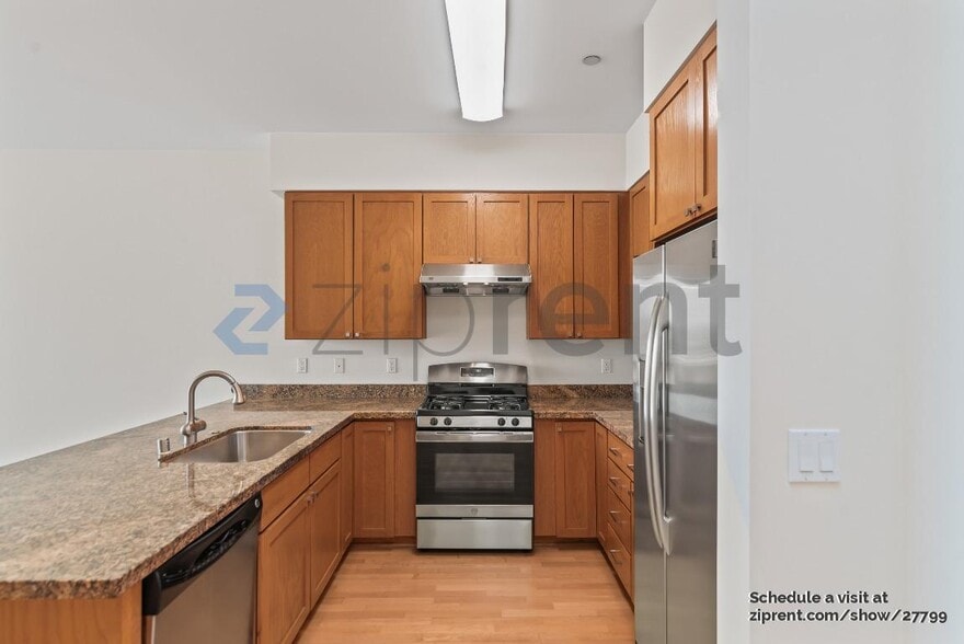 Building Photo - Unit 604