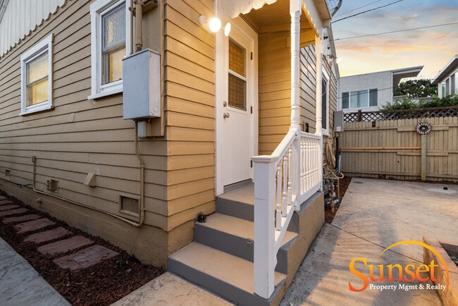 Building Photo - 4926 Del Monte Ave