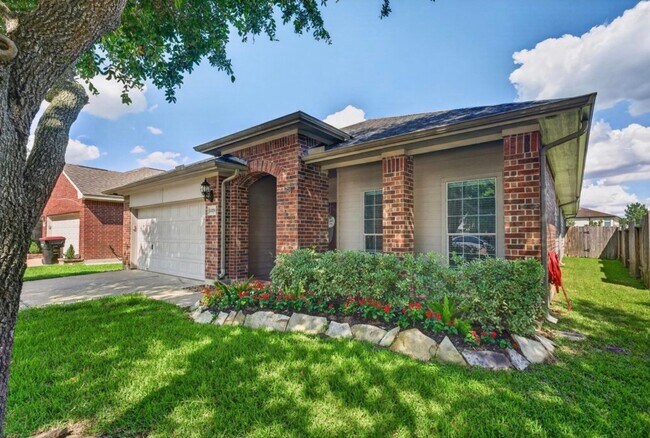 Building Photo - 15226 Olmstead Park Dr
