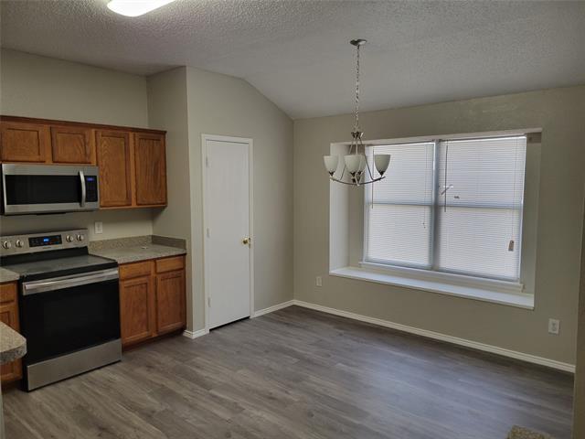 Building Photo - 709 Duke Dr