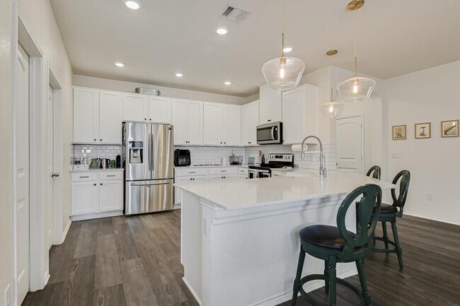 Building Photo - 7216 Kilday Cv