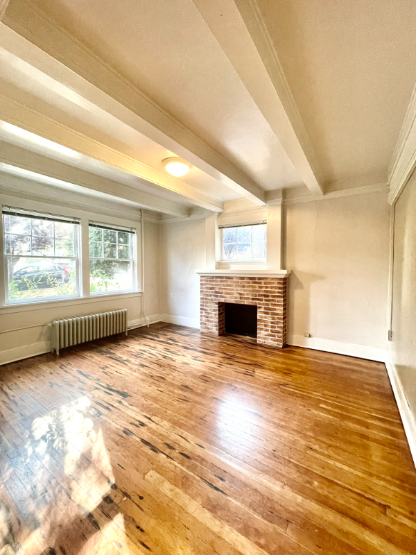 Primary Photo - 901 N M St